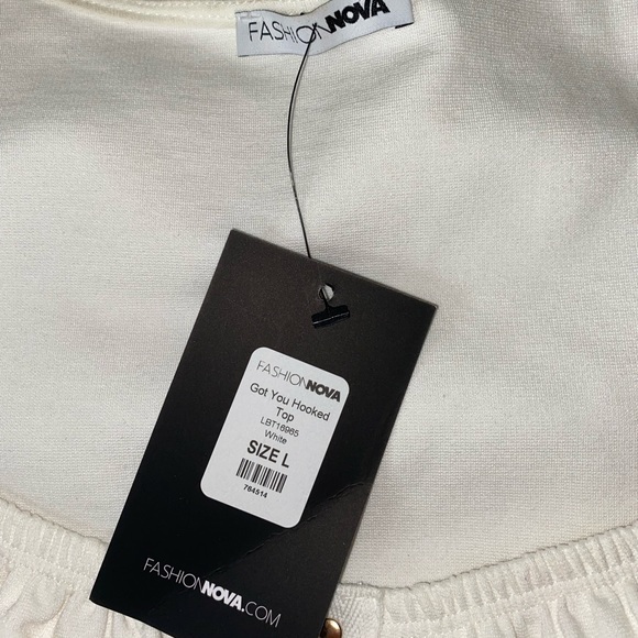 Fashion Nova Hooked crop top - Picture 5 of 6